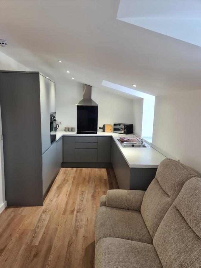 2 Bedroom Central Apartment Leek Bagian luar foto