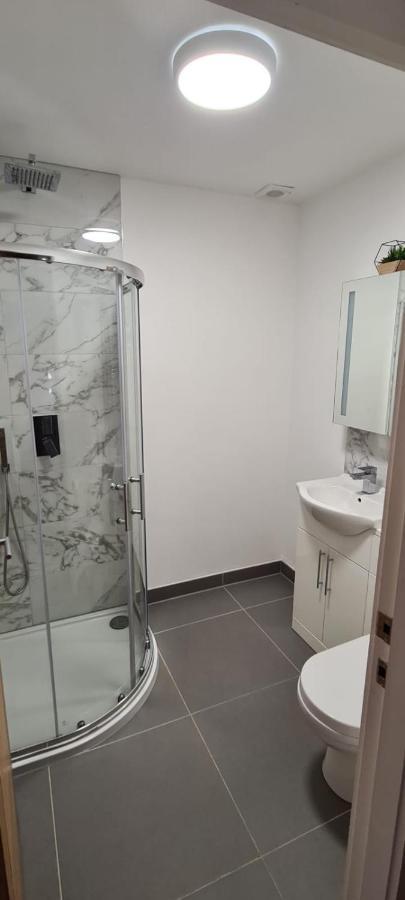 2 Bedroom Central Apartment Leek Bagian luar foto